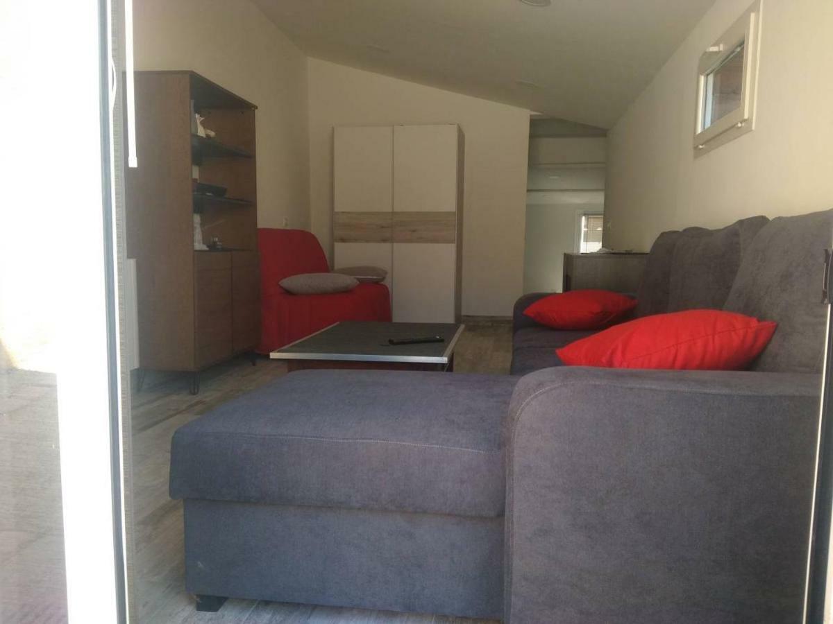 Вилла Tres Confortable Studio Maison Au Pied Dufaron Тулон Экстерьер фото